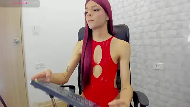 Snapshot of Realbadbxtch chatting on March 8, 2025, 8:25 pm Realbadbxtch online show from March 8, 2025, 8:25 pm