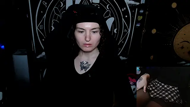 BrandiWRLD 999 online show from October 2, 2025, 8:01 pm