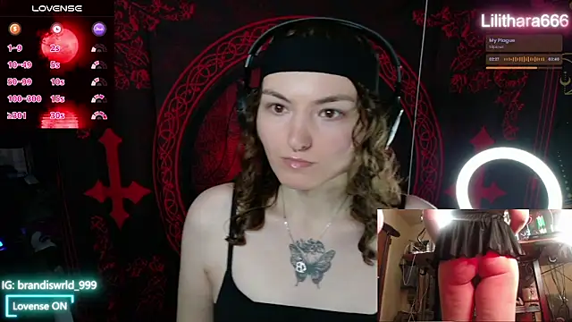 BrandiWRLD 999 online show from December 4, 2025, 7:46 pm