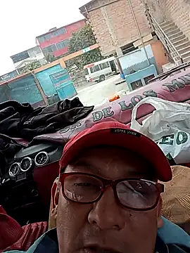 ardiente47 online show from November 17, 2025, 5:50 pm