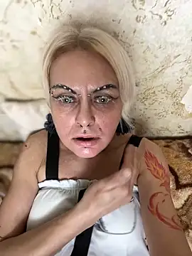 Gardener of Illusions online show from April 1, 2026, 12:24 am