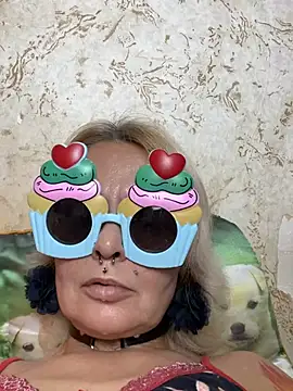 Gardener of Illusions online show from June 22, 2026, 2:50 am