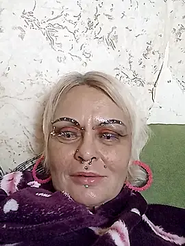 Gardener of Illusions online show from December 3, 2025, 1:28 am