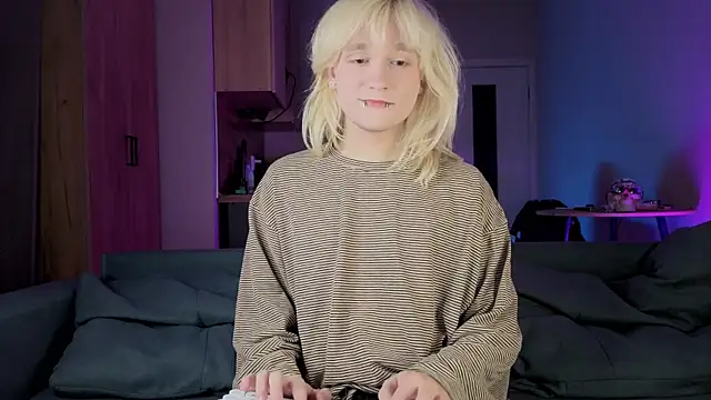 Snapshot of Gregory_Byyrd chatting on October 1, 2025, 9:18 pm Gregory Byyrd online show from October 1, 2025, 9:18 pm