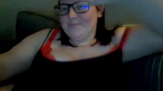 Snapshot of Curvy-Clare-30 chatting on December 7, 2024, 2:30 pm Curvy-Clare-30 online show from December 7, 2024, 2:30 pm