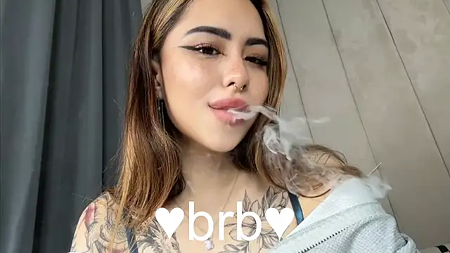 Snapshot of baby__kim chatting on October 26, 2025, 5:08 am baby kim online show from October 26, 2025, 5:08 am