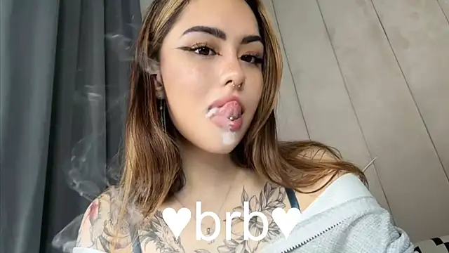 Snapshot of baby__kim chatting on November 19, 2025, 7:14 pm baby kim online show from November 19, 2025, 7:14 pm