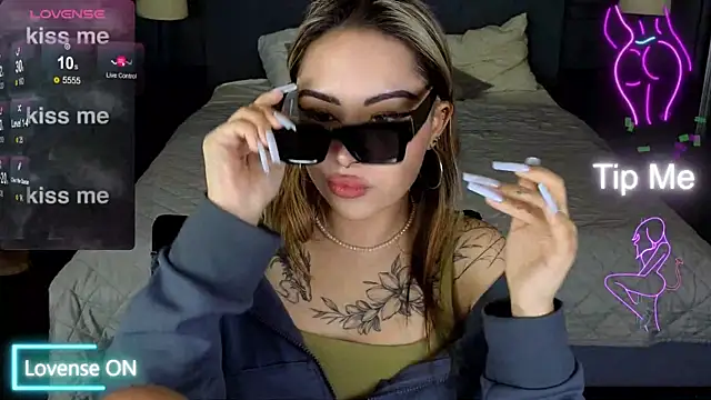 Snapshot of baby__kim chatting on November 30, 2025, 5:30 am baby kim online show from November 30, 2025, 5:30 am