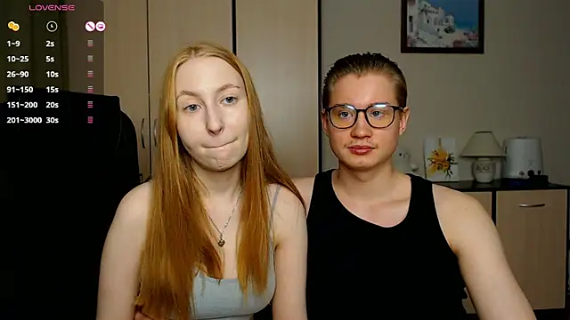 Snapshot of AliceStoneJhonyStone chatting on February 11, 2025, 5:07 pm AliceStoneJhonyStone online show from February 11, 2025, 5:07 pm