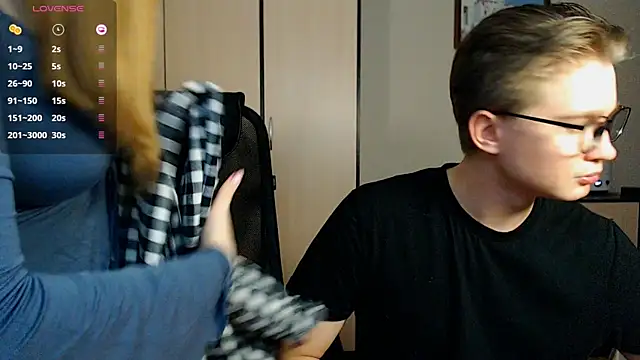 Snapshot of AliceStoneJhonyStone chatting on February 1, 2025, 11:21 am AliceStoneJhonyStone online show from February 1, 2025, 11:21 am