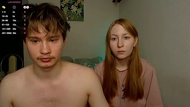 Snapshot of AliceStoneJhonyStone chatting on March 15, 2025, 2:45 pm AliceStoneJhonyStone online show from March 15, 2025, 2:45 pm