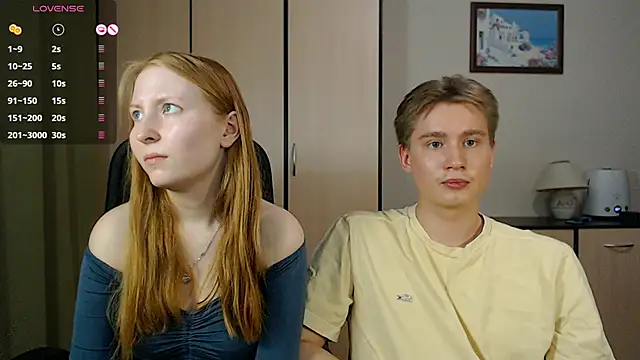 Snapshot of AliceStoneJhonyStone chatting on February 4, 2025, 6:27 pm AliceStoneJhonyStone online show from February 4, 2025, 6:27 pm