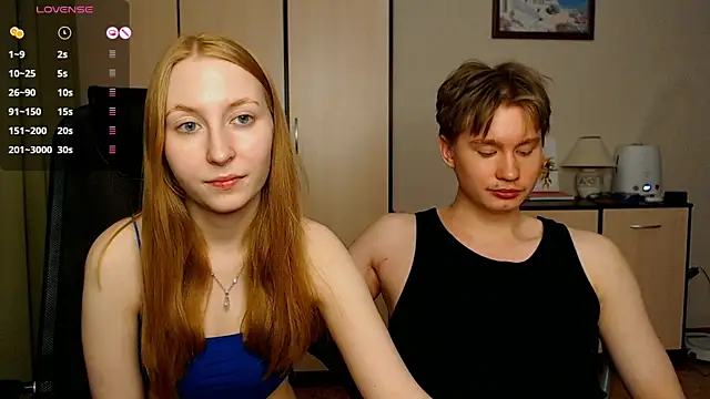 Snapshot of AliceStoneJhonyStone chatting on February 15, 2025, 4:12 pm AliceStoneJhonyStone online show from February 15, 2025, 4:12 pm