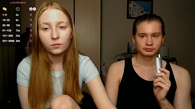 Snapshot of AliceStoneJhonyStone chatting on February 26, 2025, 9:42 pm AliceStoneJhonyStone online show from February 26, 2025, 9:42 pm