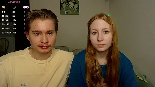 Snapshot of AliceStoneJhonyStone chatting on March 13, 2025, 11:27 pm AliceStoneJhonyStone online show from March 13, 2025, 11:27 pm