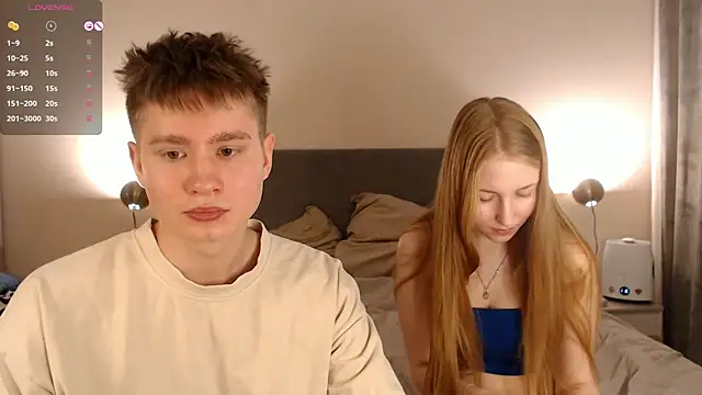 Snapshot of AliceStoneJhonyStone chatting on December 20, 2024, 7:55 am AliceStoneJhonyStone online show from December 20, 2024, 7:55 am