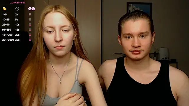 Snapshot of AliceStoneJhonyStone chatting on February 26, 2025, 2:16 pm AliceStoneJhonyStone online show from February 26, 2025, 2:16 pm