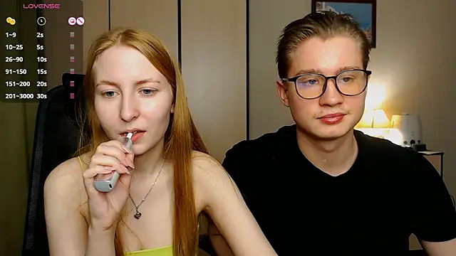 Snapshot of AliceStoneJhonyStone chatting on February 10, 2025, 6:45 pm AliceStoneJhonyStone online show from February 10, 2025, 6:45 pm