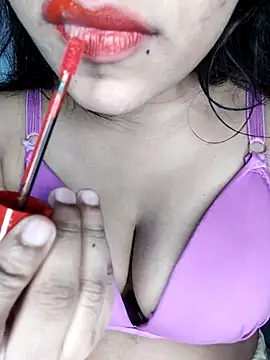 Snapshot of Tapur- chatting on November 4, 2025, 4:44 pm Tapur- online show from November 4, 2025, 4:44 pm