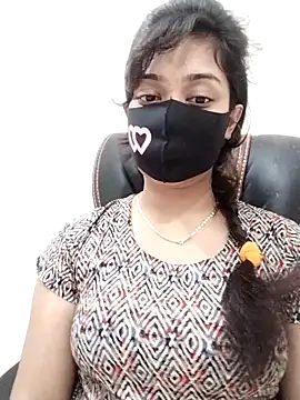 Snapshot of Tapur- chatting on October 4, 2025, 4:36 am Tapur- online show from October 4, 2025, 4:36 am