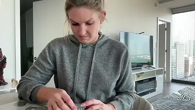 Snapshot of Graciemae_baexx chatting on March 3, 2025, 9:37 pm Graciemae baexx online show from March 3, 2025, 9:37 pm