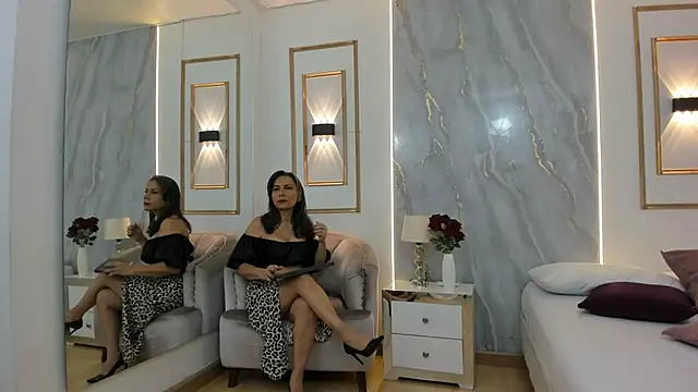 Snapshot of AmandaMartinez_ chatting on September 17, 2025, 2:41 pm AmandaMartinez online show from September 17, 2025, 2:41 pm