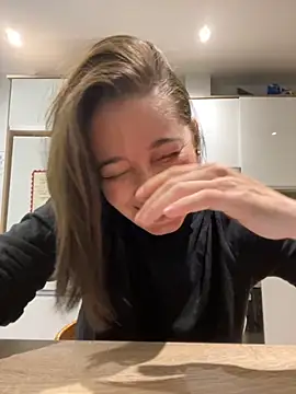 Snapshot of adarussell chatting on October 4, 2025, 7:15 pm adarussell online show from October 4, 2025, 7:15 pm