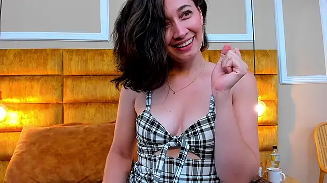 Snapshot of adarussell chatting on February 7, 2025, 4:14 pm adarussell online show from February 7, 2025, 4:14 pm