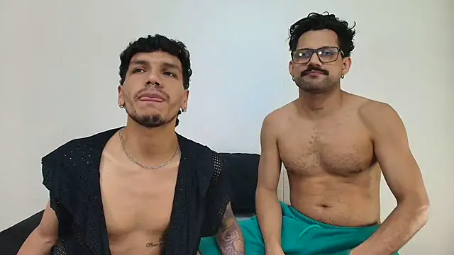 Snapshot of Benjamin_show chatting on March 3, 2026, 2:07 am Benjamin show online show from March 3, 2026, 2:07 am