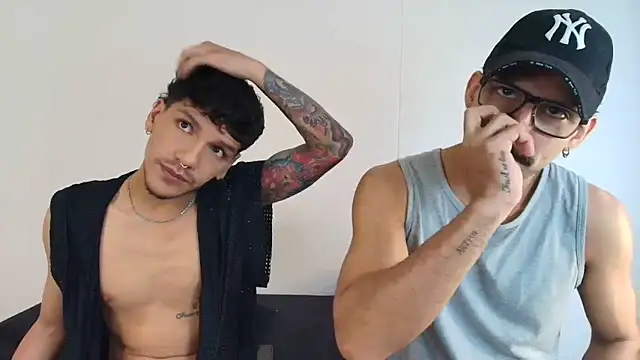 Snapshot of Benjamin_show chatting on March 1, 2026, 4:51 pm Benjamin show online show from March 1, 2026, 4:51 pm