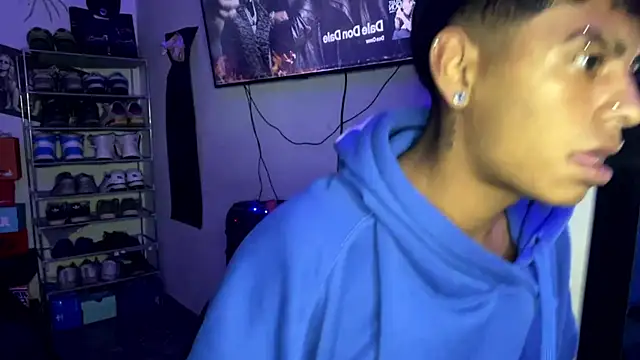 Snapshot of _Billowy_ chatting on November 14, 2025, 4:38 am Billowy online show from November 14, 2025, 4:38 am