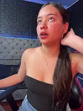 Paloma  LS online show from April 19, 2026, 2:18 pm