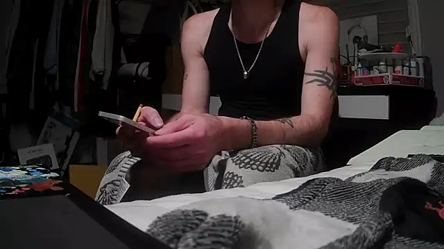 Snapshot of smokee_parT903 chatting on October 30, 2025, 8:23 am smokee parT903 online show from October 30, 2025, 8:23 am