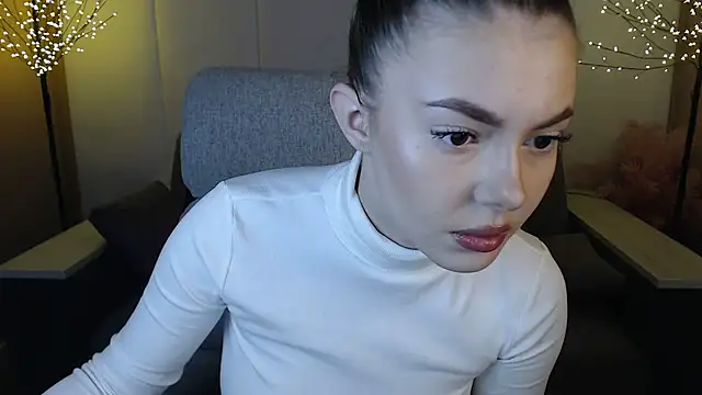 Snapshot of Ritaneer chatting on February 17, 2025, 9:13 am Ritaneer online show from February 17, 2025, 9:13 am