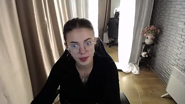 Snapshot of Ritaneer chatting on September 10, 2025, 8:02 am Ritaneer online show from September 10, 2025, 8:02 am