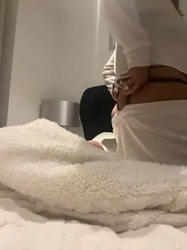 TEMPTING-TAMMY online show from November 12, 2025, 6:17 am