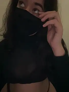 Snapshot of Rouh_ chatting on March 21, 2025, 11:56 pm Rouh online show from March 21, 2025, 11:56 pm