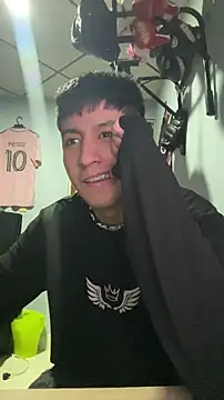 Stiven 017 online show from March 4, 2026, 4:31 am