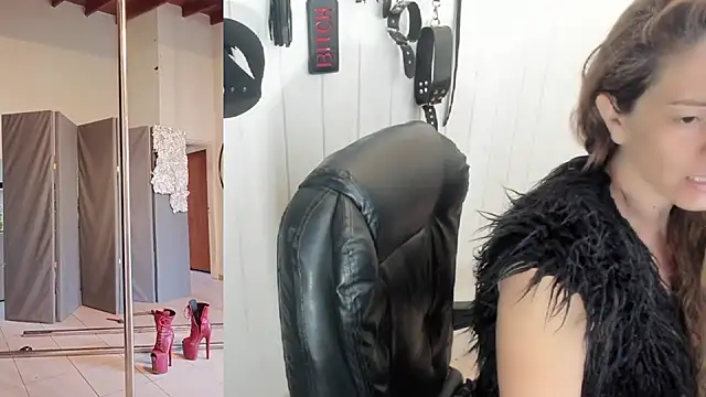 Snapshot of jessiburningheels chatting on October 22, 2025, 1:21 pm jessiburningheels online show from October 22, 2025, 1:21 pm