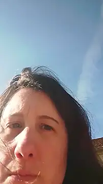 Snapshot of Lauzo21 chatting on March 6, 2025, 1:35 pm Lauzo21 online show from March 6, 2025, 1:35 pm