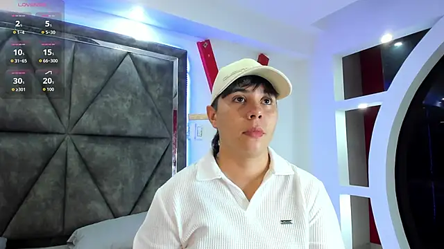 AbbySmiitth  online show from February 11, 2026, 10:20 pm