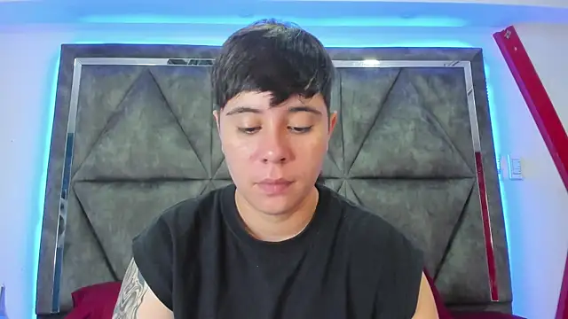 AbbySmiitth  online show from December 16, 2025, 7:18 pm