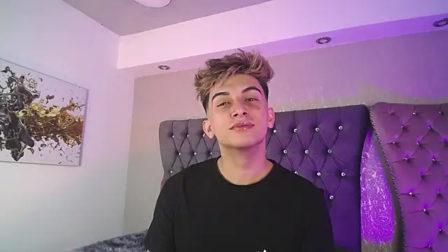 Snapshot of MrWilliseo chatting on September 24, 2025, 2:18 am MrWilliseo online show from September 24, 2025, 2:18 am