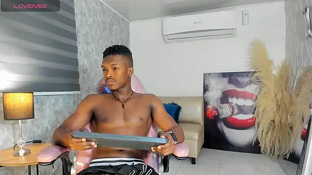 KENDER21  online show from November 12, 2025, 8:56 pm