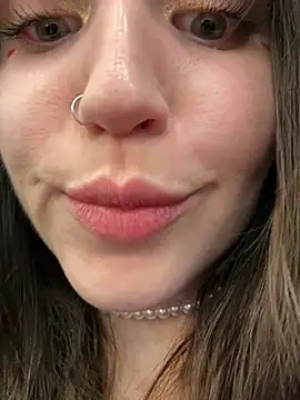 meow girl online show from February 11, 2026, 9:09 am