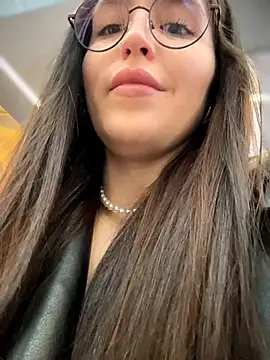 meow girl online show from April 21, 2026, 10:22 am