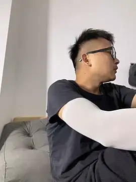 Snapshot of lixiaoshuai8 chatting on March 6, 2025, 6:30 am lixiaoshuai8 online show from March 6, 2025, 6:30 am