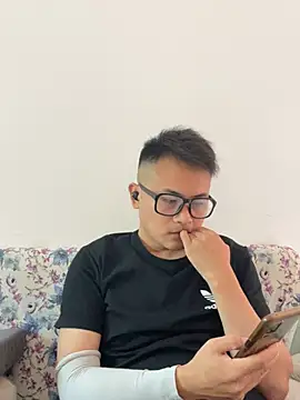 Snapshot of lixiaoshuai8 chatting on March 11, 2025, 4:41 am lixiaoshuai8 online show from March 11, 2025, 4:41 am