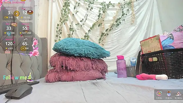 Snapshot of imtiffany_w chatting on December 2, 2025, 1:46 pm imtiffany w online show from December 2, 2025, 1:46 pm