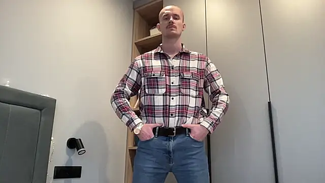 cute mark online show from December 20, 2025, 10:07 am